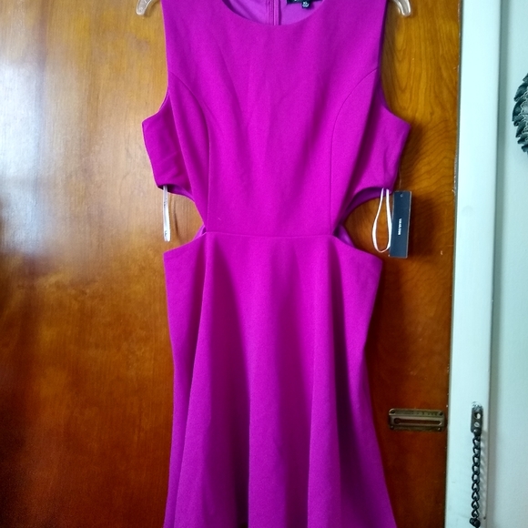 Lulus Dresses & Skirts - Lulus Cut Out Dress Jr XL NWT